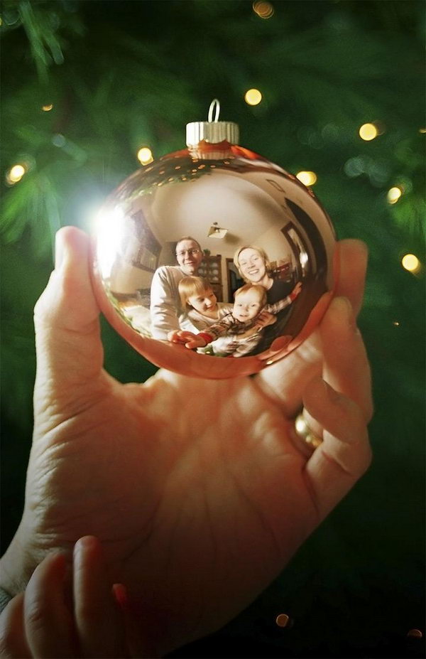 20 Fun and Creative Christmas Card Photo Ideas