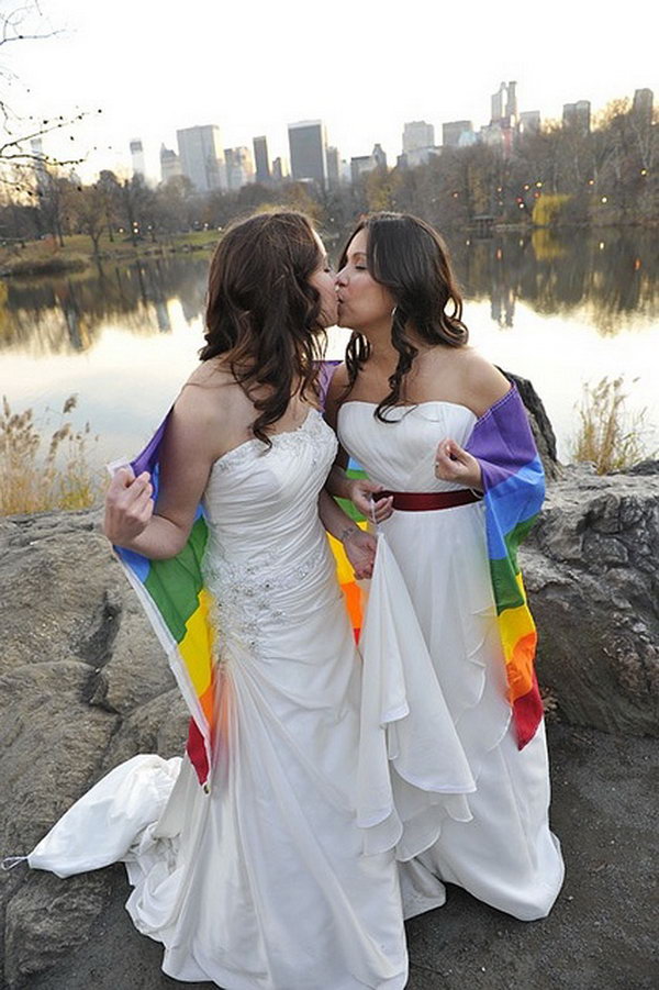 15 Cute Lesbian Wedding Ideas By Mingyan Lu Lesbian Owned Businesses Compelling Articles By