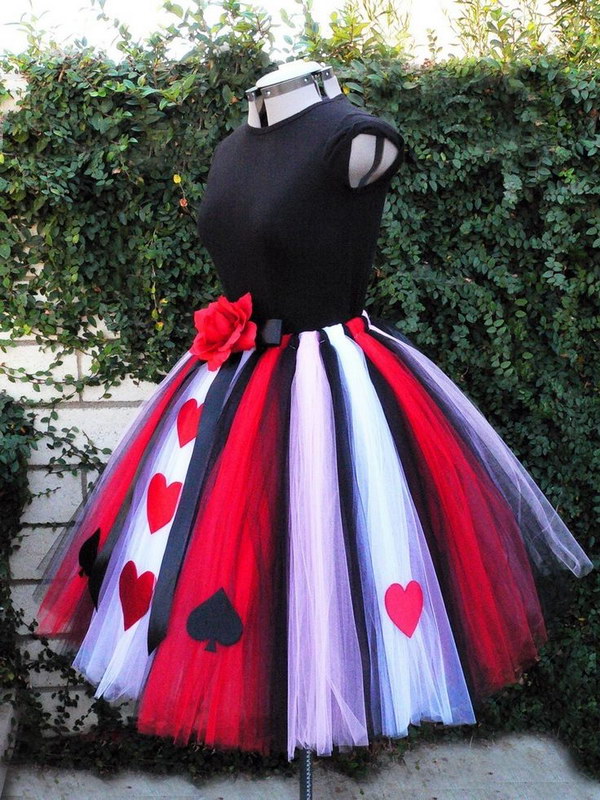 25 Queen Of Hearts Costume Ideas And DIY Tutorials Hative 25 Queen Of Hearts Costume Ideas And DIY Tutorials Hative