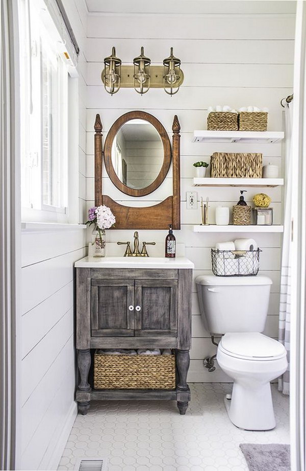 Simple Rustic Farmhouse Bathroom Decor Ideas for Small Space