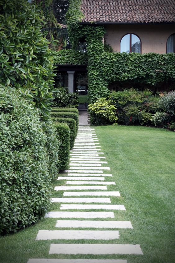 30+ Creative Pathway & Walkway Ideas For Your Garden ...