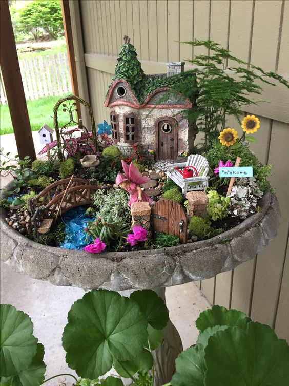 40 Fabulous DIY Fairy Garden Ideas - Hative