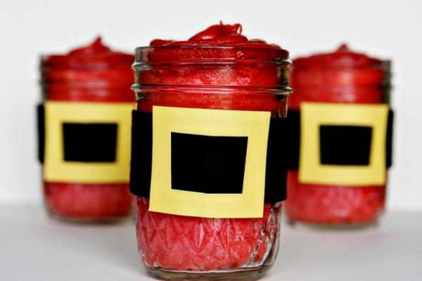 mason-jar-santa-clause-cakes-15