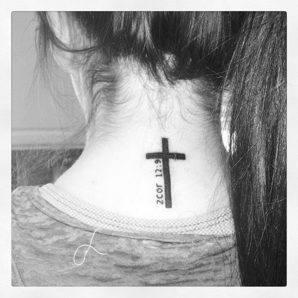 Cross Tattoos For Women On Back / 46 Cross Tattoos Ideas For Men and Women - InspirationSeek.com : Women like to show off their tattoos every chance they get.