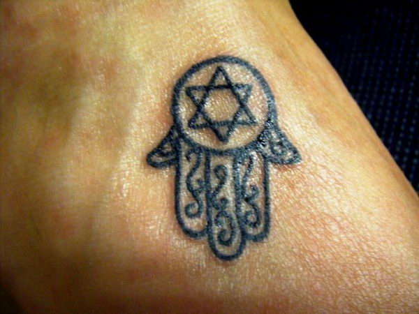 30 Cool Hamsa Tattoo Ideas with Meanings - Hative