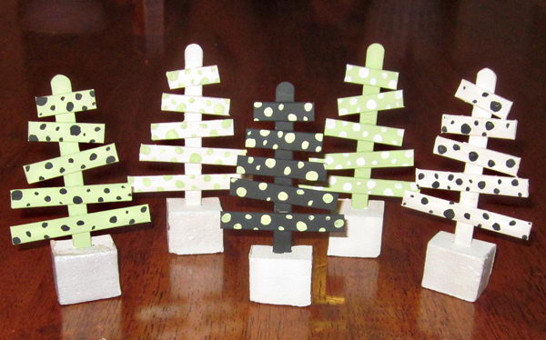 32-homemade-stick-xmas-trees