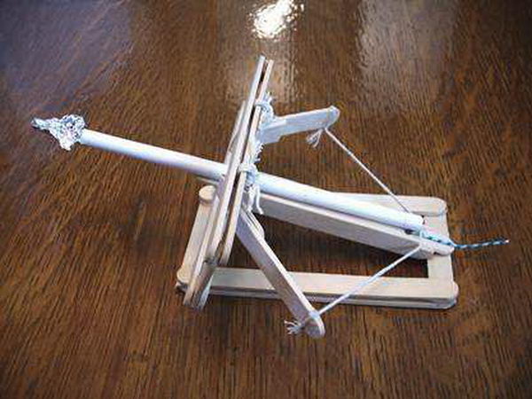 popsicle stick crafts diy homemade ballista projects catapult sticks craft amazing weapons hative fun pop popcycle toys wood crossbow source