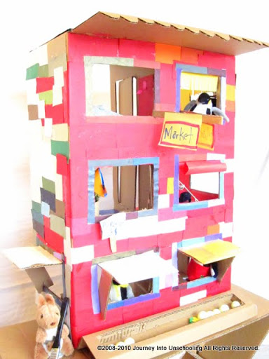 30 creative diy cardboard playhouse ideas - hative