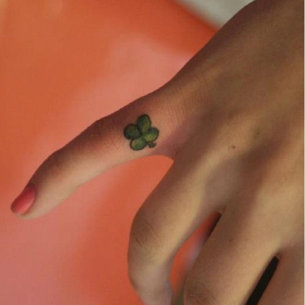 30+ Cute Four Leaf Clover Tattoos - Hative