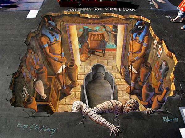 Escape of the Mummy 3D Street Art.