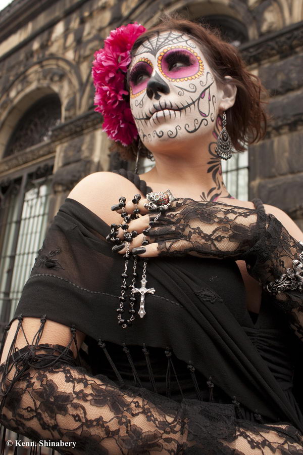 Día de los Muertos Sugar Skull Makeup Art,