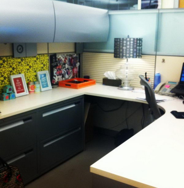 DIY cubicle decorations which bring your personal touch, energy and atmosphere to your work space.