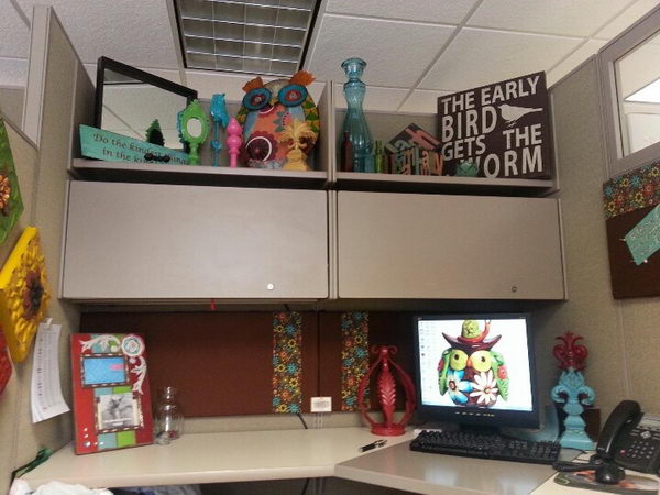 20+ Creative DIY Cubicle Decorating Ideas - Hative