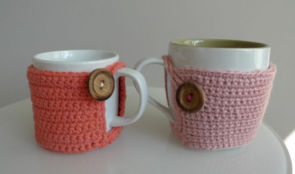 DIY crochet coffee cozy which keep coffee in cups warm while protecting fingers from the heat.