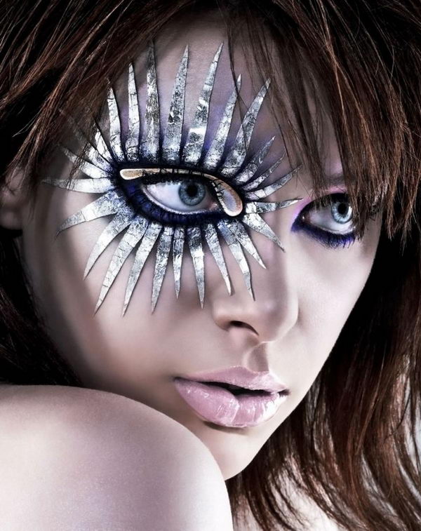 20 Cool Halloween Eye Makeup Ideas - Hative