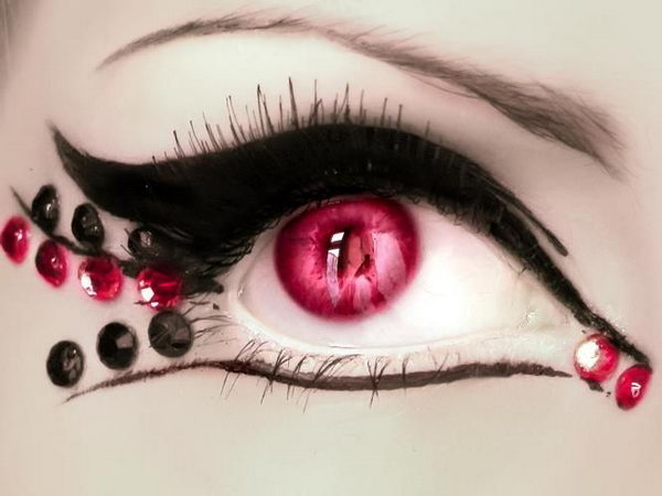 20 Cool Halloween Eye Makeup Ideas - Hative