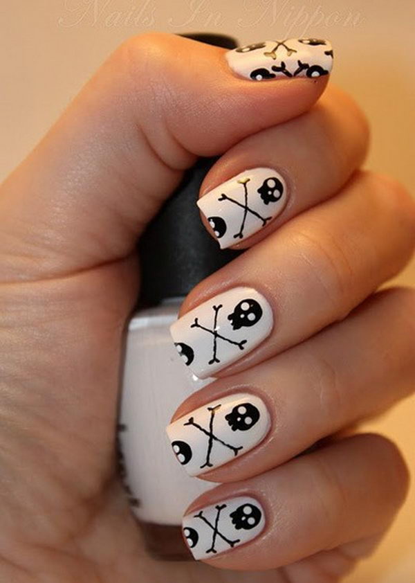 30 Cool Halloween Nail Art Ideas - Hative