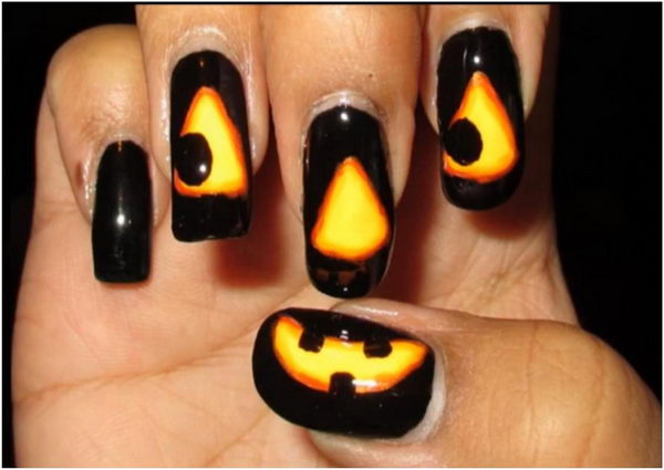 30 Cool Halloween Nail Art Ideas - Hative