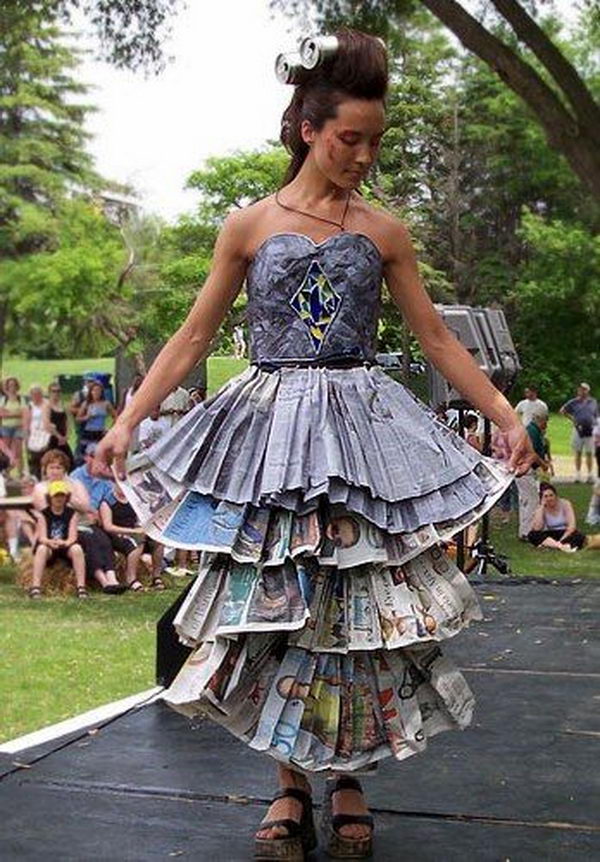 newspaper recycled dresses trash paper creative craft clothes clothing newspapers pumpkin bag xcitefun money halloween reuse hative source looks looking
