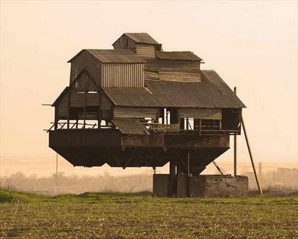 Floating House (Krasnosilka/ Ukraine).