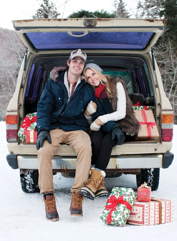 20 Fun and Creative Christmas Card Photo Ideas - Hative