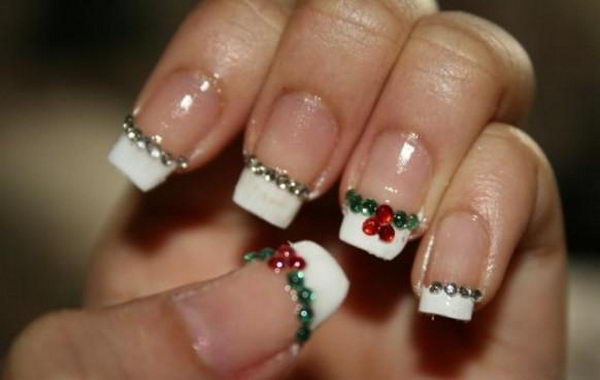 25 Cool Christmas Nail Designs - Hative