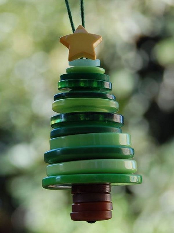 Creative Christmas Tree Decorating Ideas. Give you a chance to express your creativity and it can be a lot of fun.