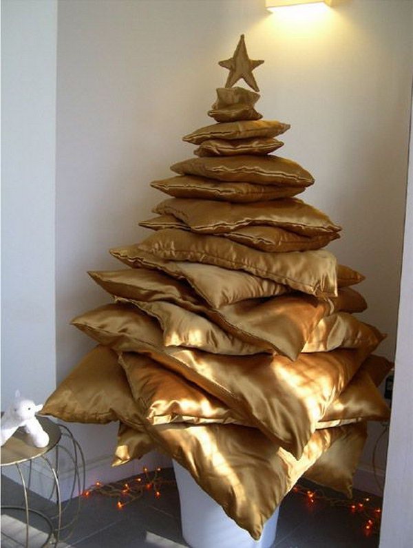 Creative Christmas Tree Decorating Ideas. Give you a chance to express your creativity and it can be a lot of fun.