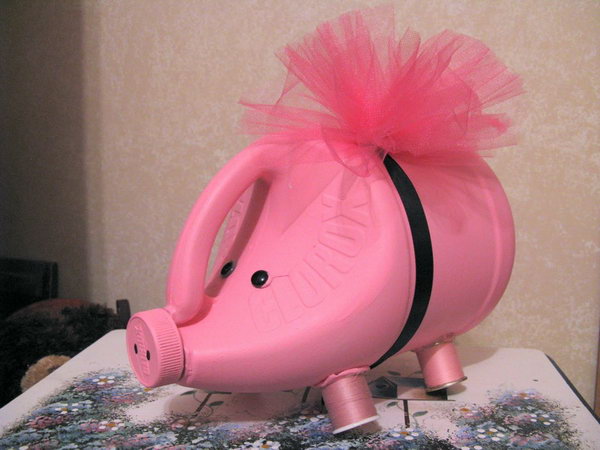 15 Creative Piggy Banks Make Saving Fun - Hative