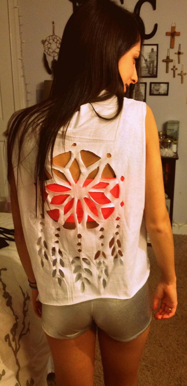 25 DIY T-Shirt Cutting Ideas for Girls - Hative