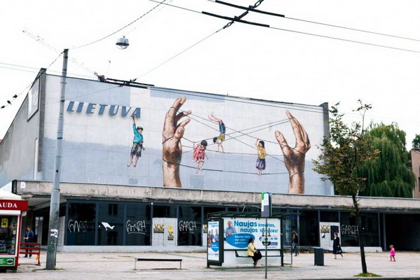 Vilnius, 2013. Street Art by Ernest Zacharevic.