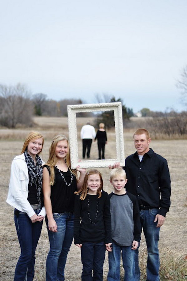 20 Fun And Creative Family Photo Ideas Hative