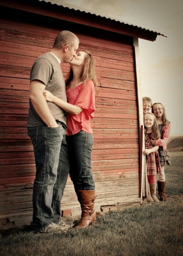 20 Fun And Creative Family Photo Ideas Hative