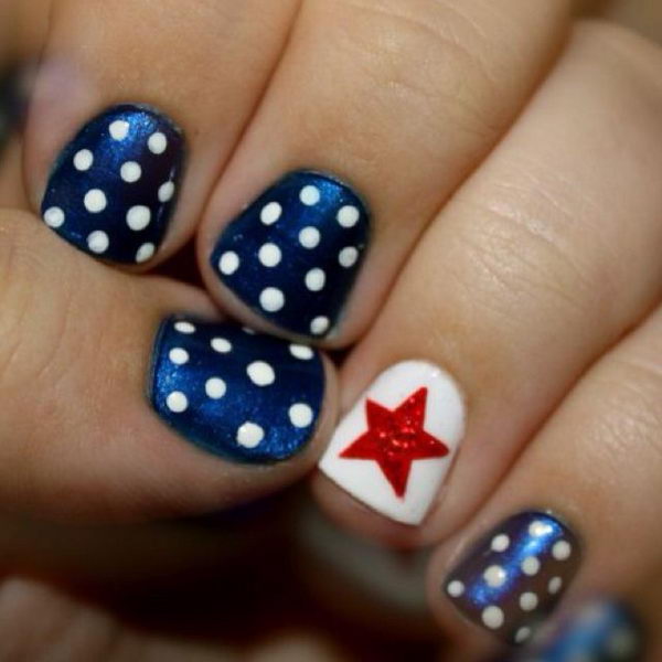 25 Cute Polka Dot Nail Designs - Hative