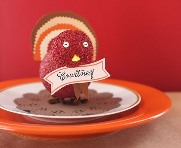 Fun and Creative Thanksgiving Place Cards. Decorate your tables and offer a small, but effective, way to add an air of festivity.