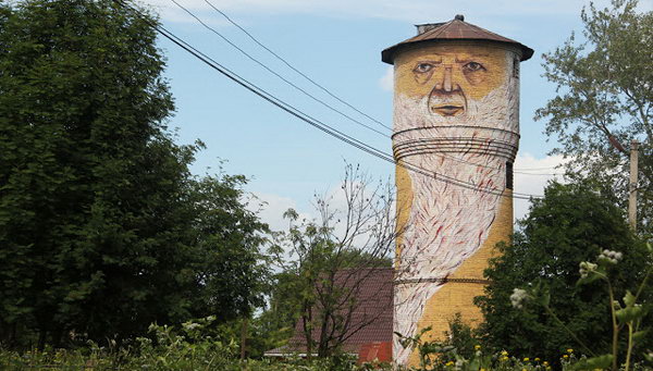 Street Art on Buildings by Nikita Nomerz