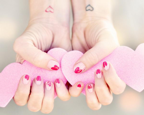 Romantic Valentine Nail Art.