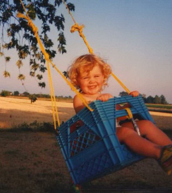 DIY Milk Crate Swing. 