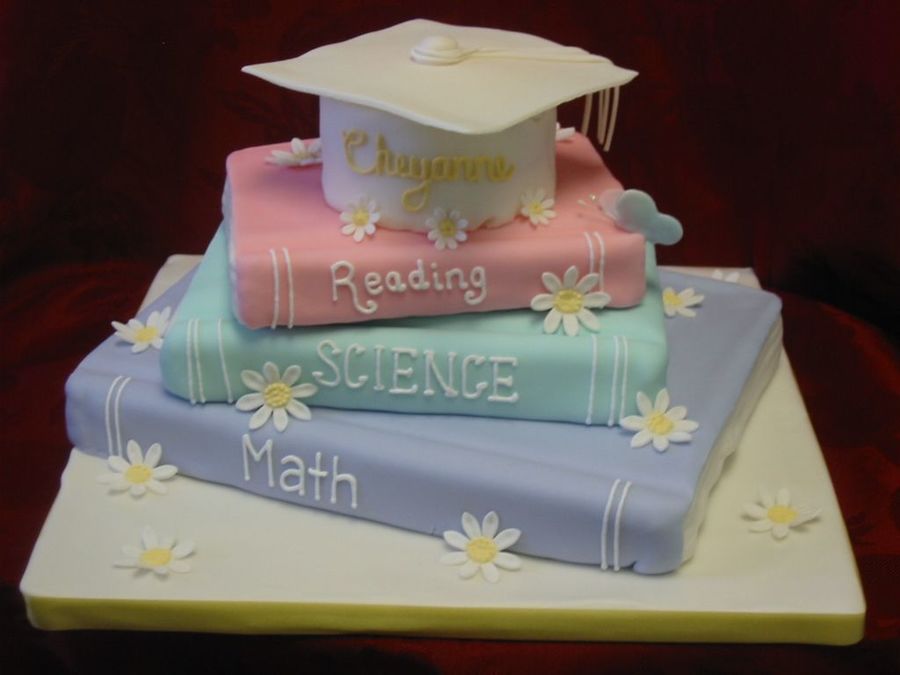 25 Cool Graduation Cake Ideas - Hative