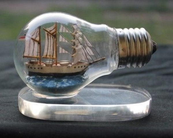 25 Creative Light Bulb DIY Ideas - Hative