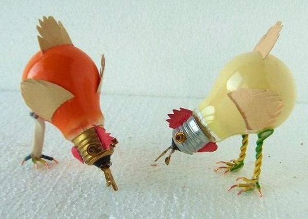 Creative Light Bulb DIY Idea. Instead of just throwing them away, repurpose them as some creative things.