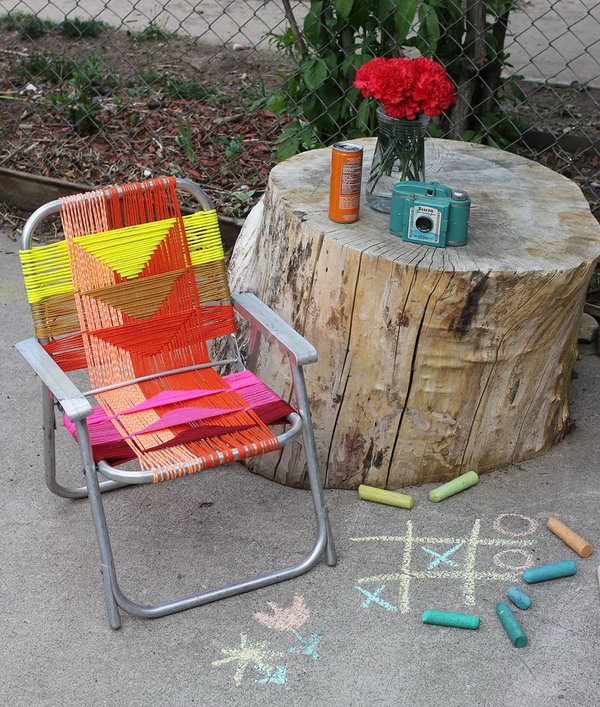 Use Paracord in Varying Colors to Makeover Aluminum Chairs