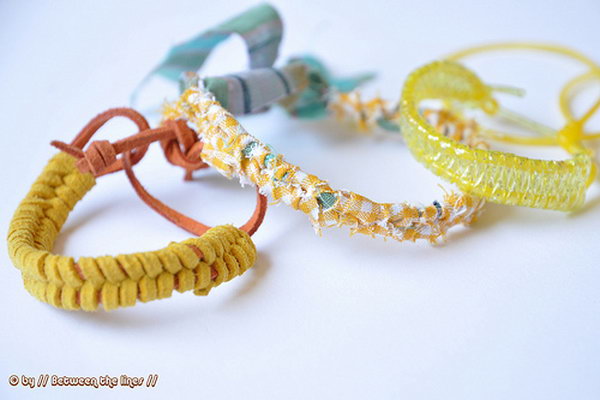 How to Make Stretchy Bracelets (Beaded Elastic with Charms)