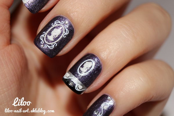 Vintage Maiden Nail Art. 