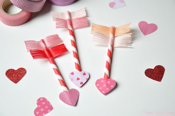 25+ DIY Tutorials & Ideas to Make Drinking Straw Crafts 