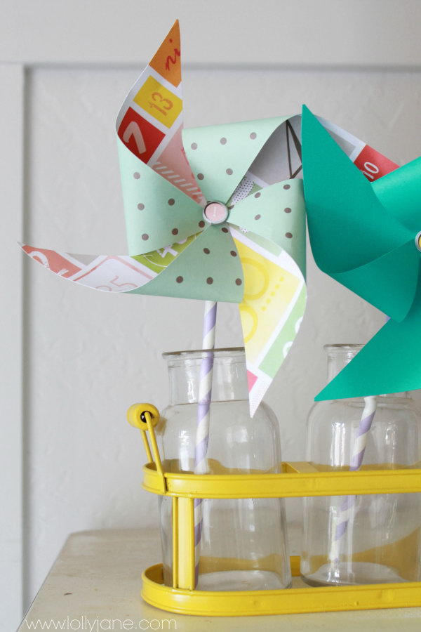 DIY Summer Decor Pinwheel. Get the tutorial 