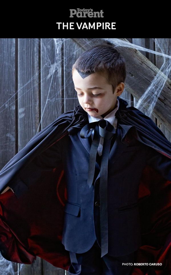 Vampire Halloween Costume for Boys .