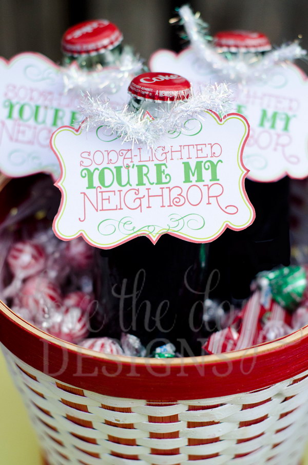 20+ Easy and Sweet Neighbor Gifts for Christmas Hative