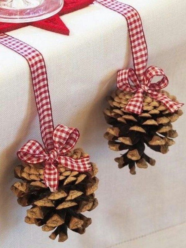 30+ Festive DIY Pine Cone Decorating Ideas - Hative