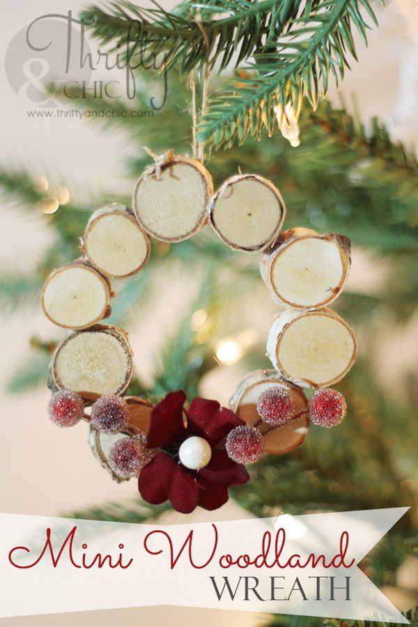 Mini Woodland Wreath Ornament. 